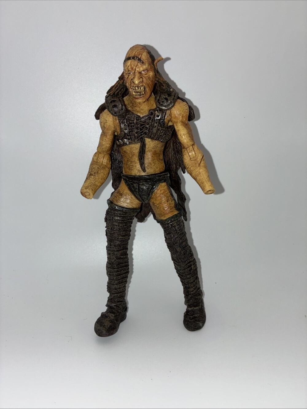 Lord of the Rings Sharku The Two Towers 2003 Orc Action Figure Missing Hands 7”